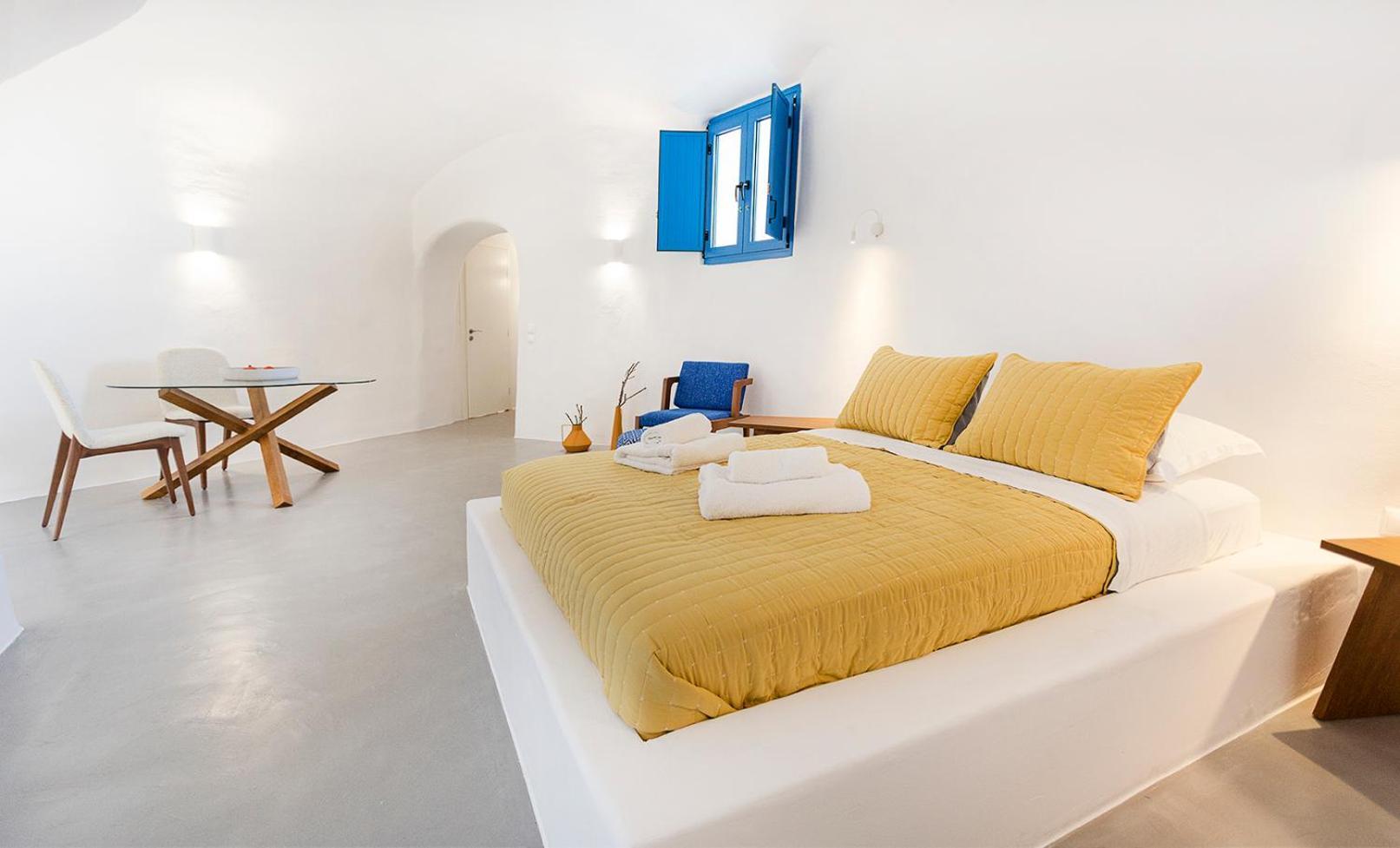 Rafael' S Mediteranian Cave Suites Фиростефани Экстерьер фото